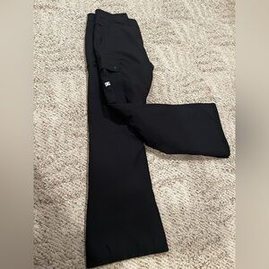 black DC snow pants